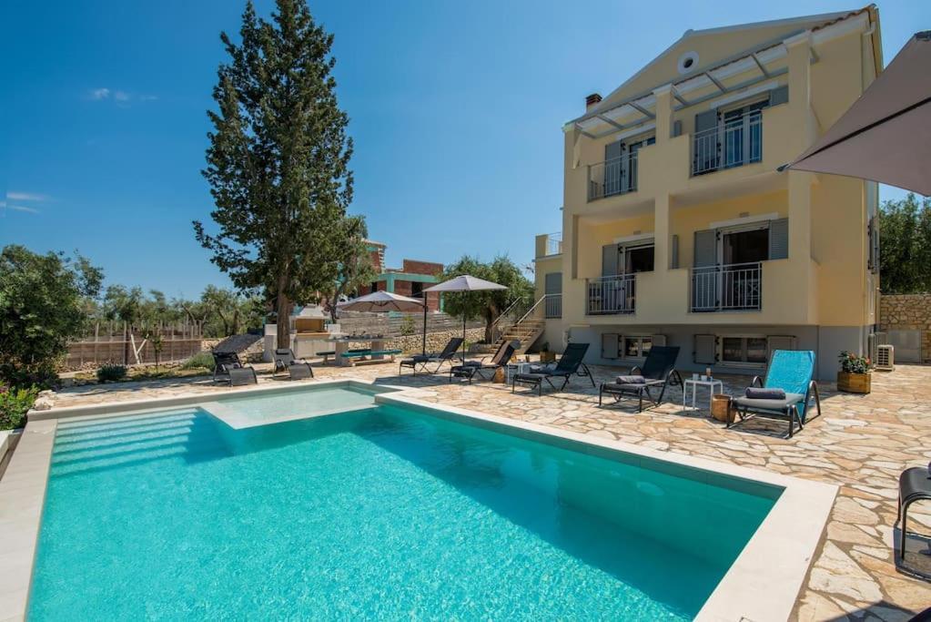 A Casa D' Irene Paxos Gaios