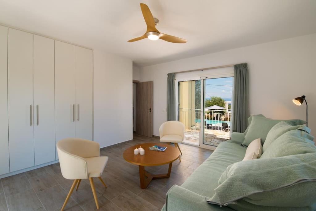 A Casa D' Irene Paxos Villa