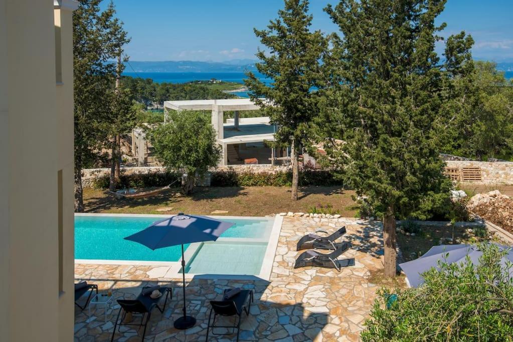 A Casa D' Irene Paxos * Gaios